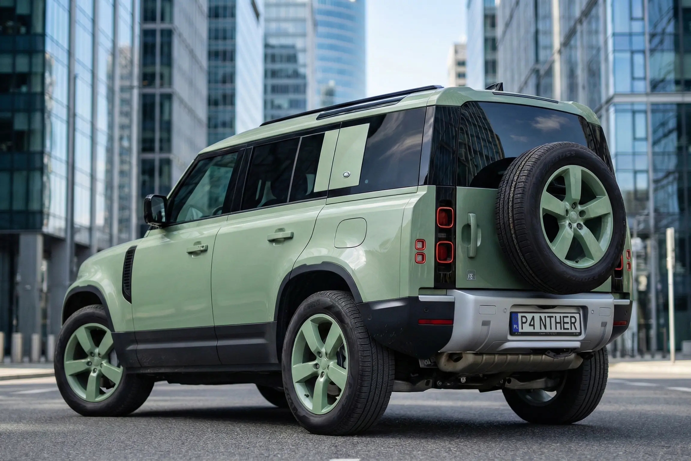 land rover defender panther cars wynajem z kierowcą
